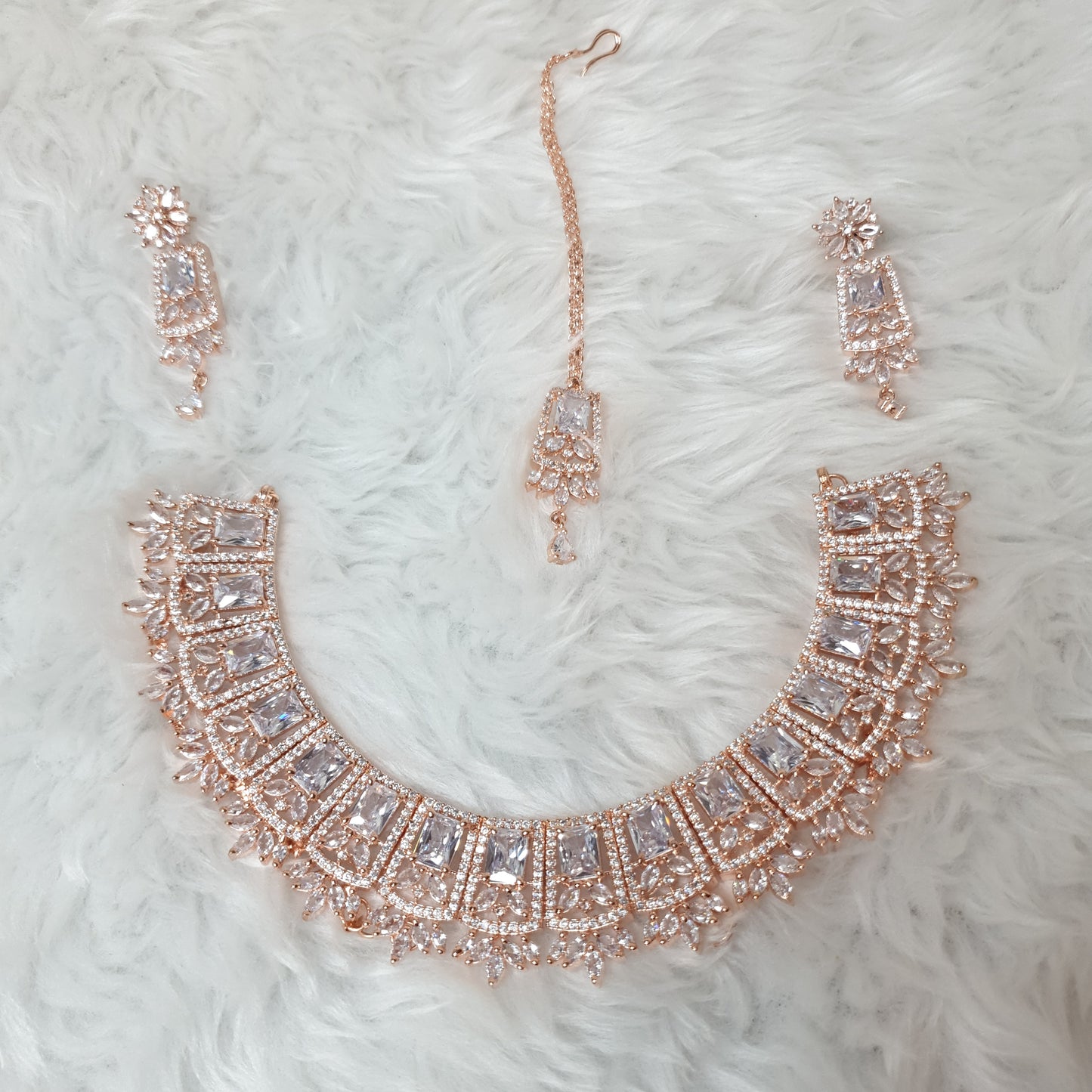 Luxurious Crystal Rose Gold Necklace Set