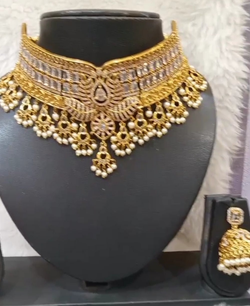 Golden Choker Classic Set Jewellery set