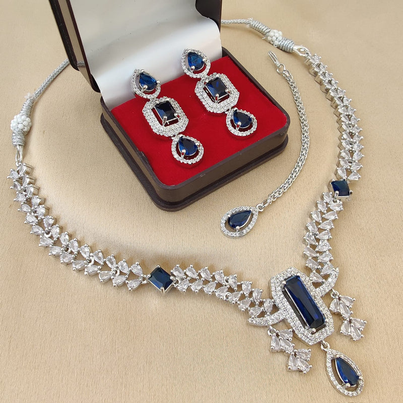 Simply Timeless elegant 3pc Necklace Macthing set