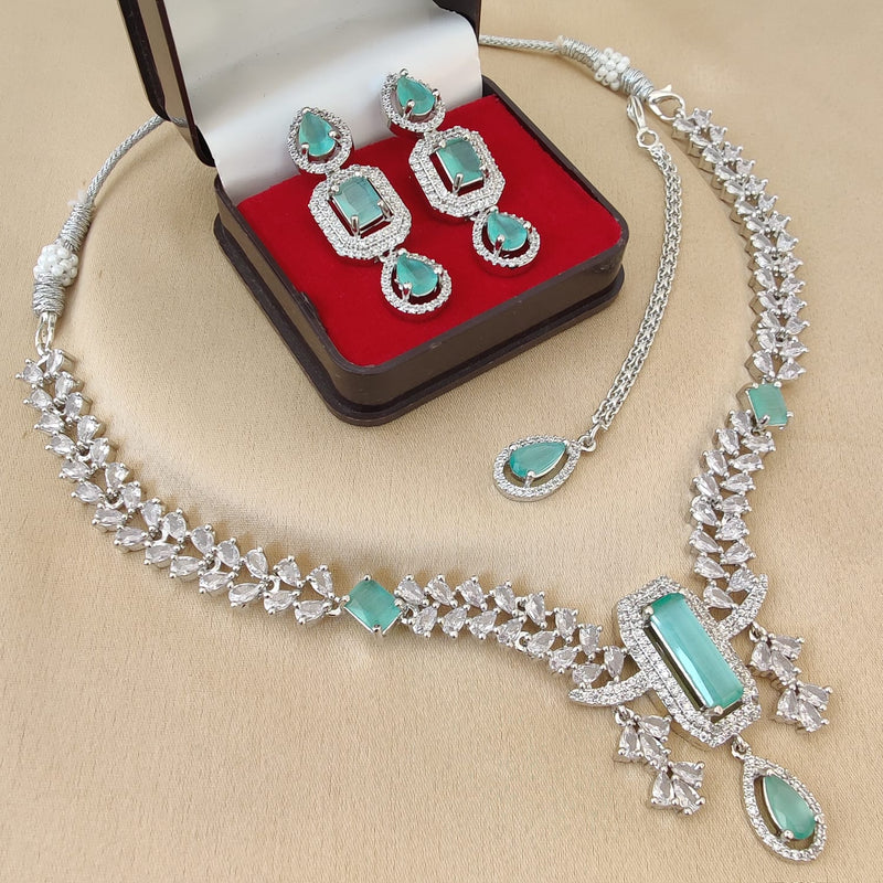 Simply Timeless elegant 3pc Necklace Macthing set